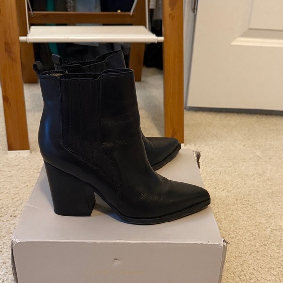 Marc Fisher Matter Chelsea Boot - Picture 4 of 10